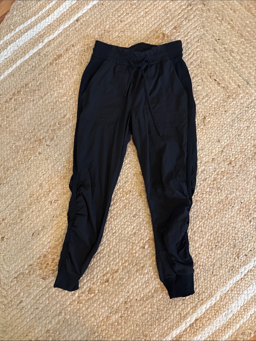 Lululemon joggers 6